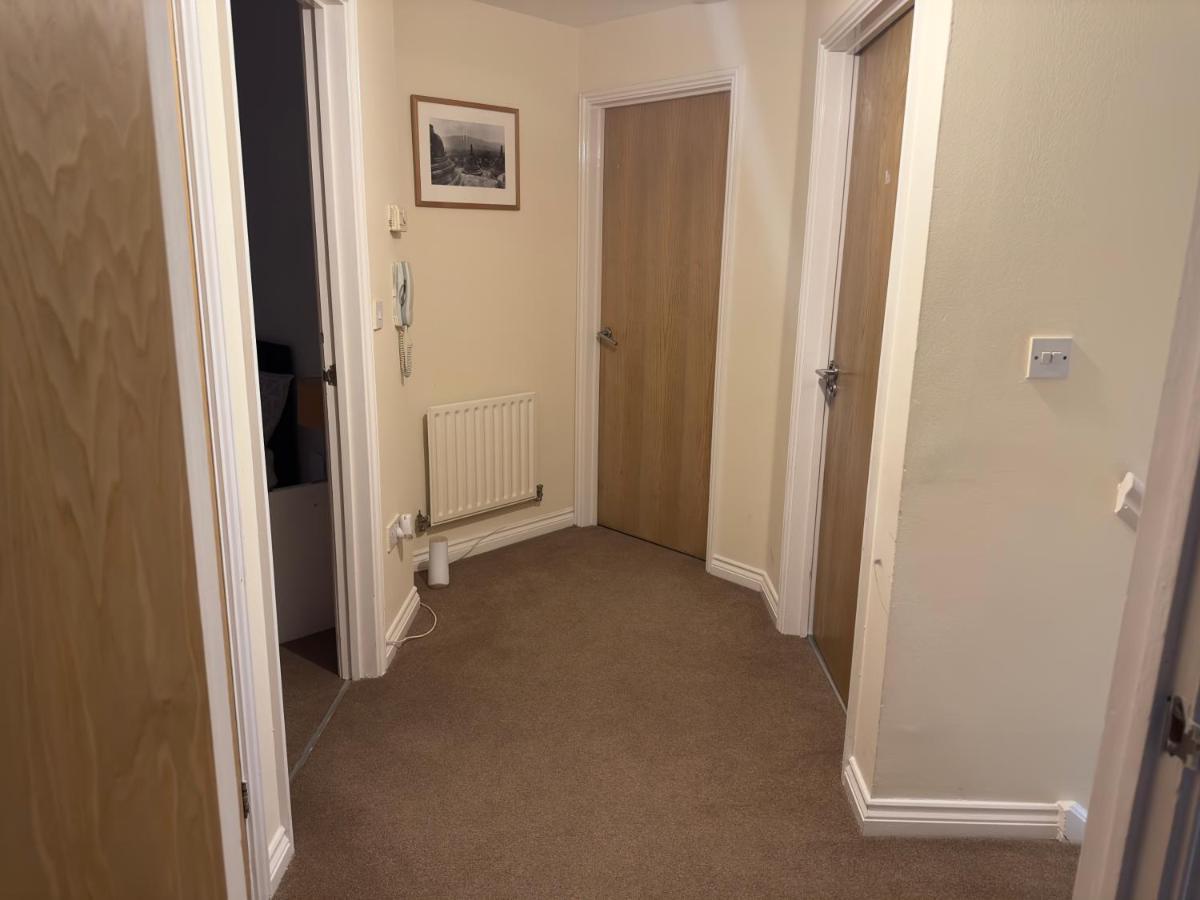 Lovely 2 Bedroom Family Holiday Home Thamesmead  Εξωτερικό φωτογραφία