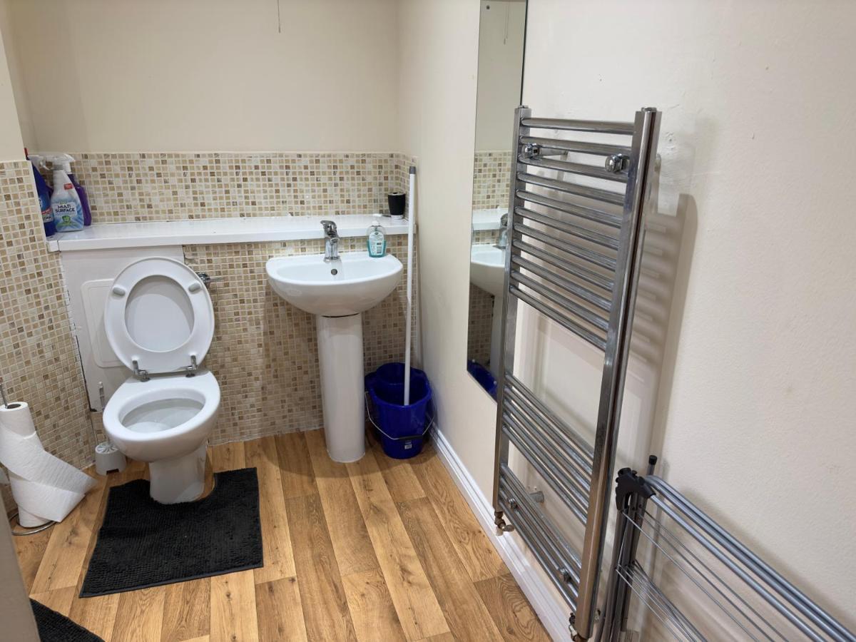 Lovely 2 Bedroom Family Holiday Home Thamesmead  Εξωτερικό φωτογραφία