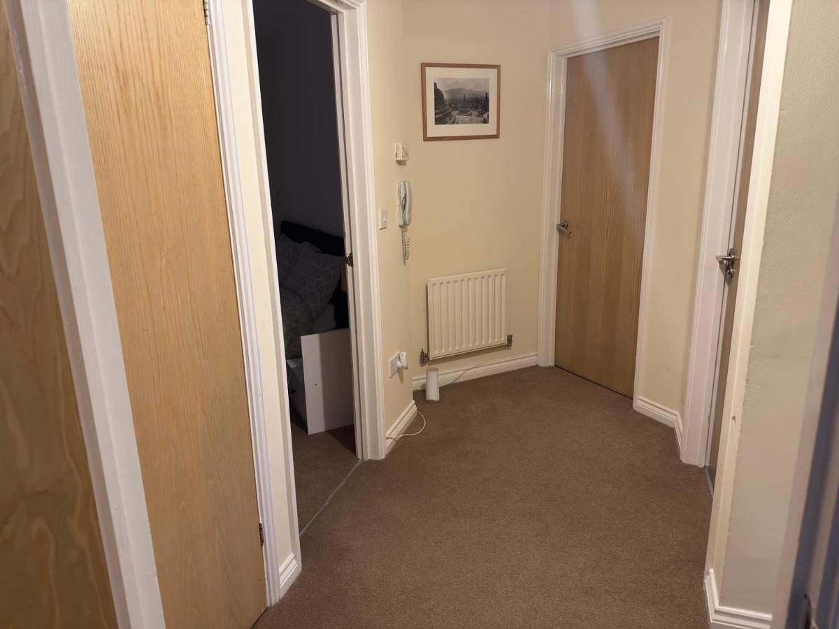 Lovely 2 Bedroom Family Holiday Home Thamesmead  Εξωτερικό φωτογραφία